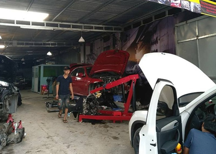 kieng | Kính trước | kiếng trước xe hơi ô tô Bugati giá rẻ new
